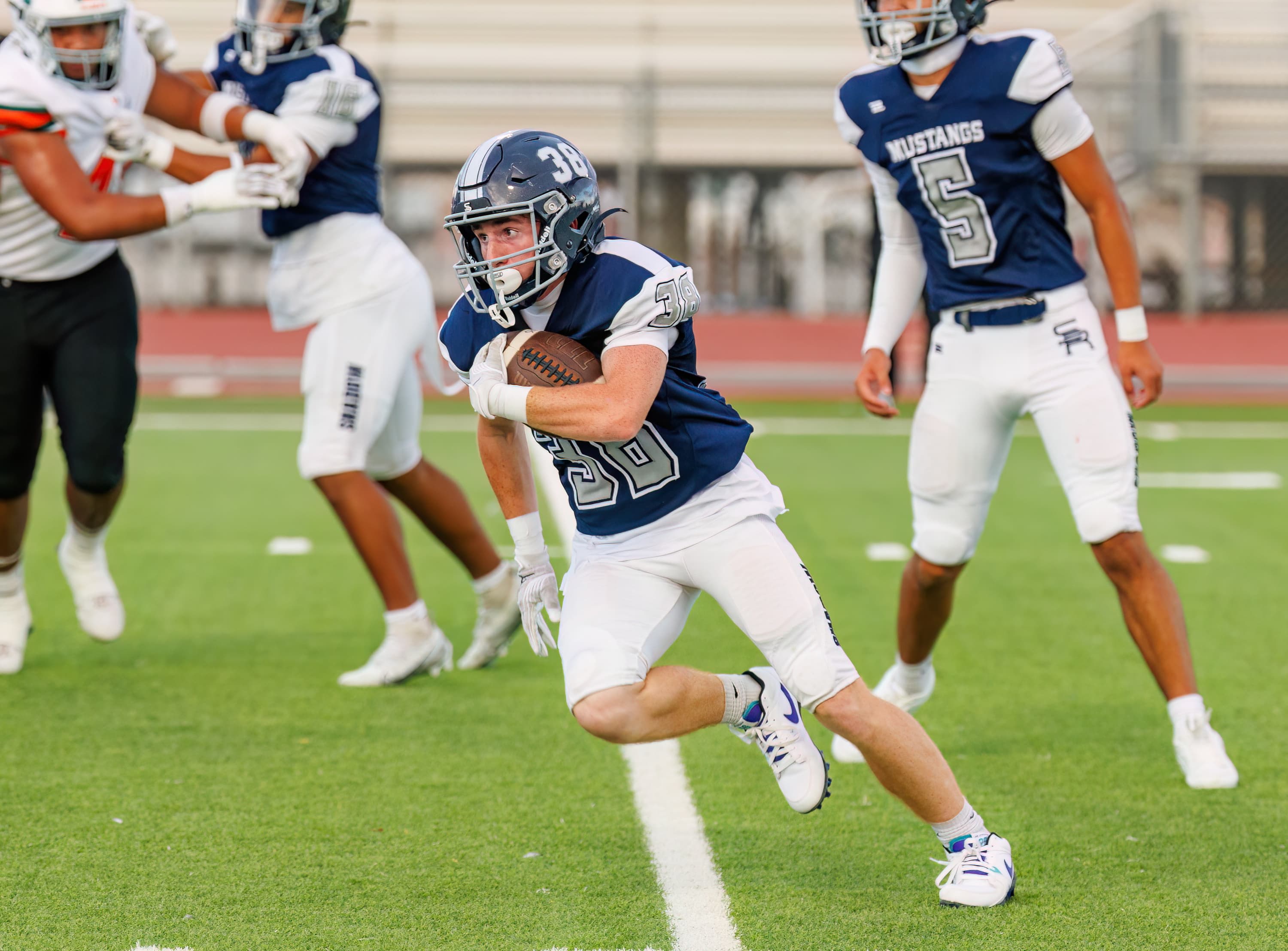Shadow Ridge Defeats Mojave 28-14 Behind Opportunistic Defense and Strong Ground Game